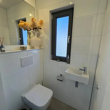 Enkhuizer Beachhouse Sky And Nr 504 *