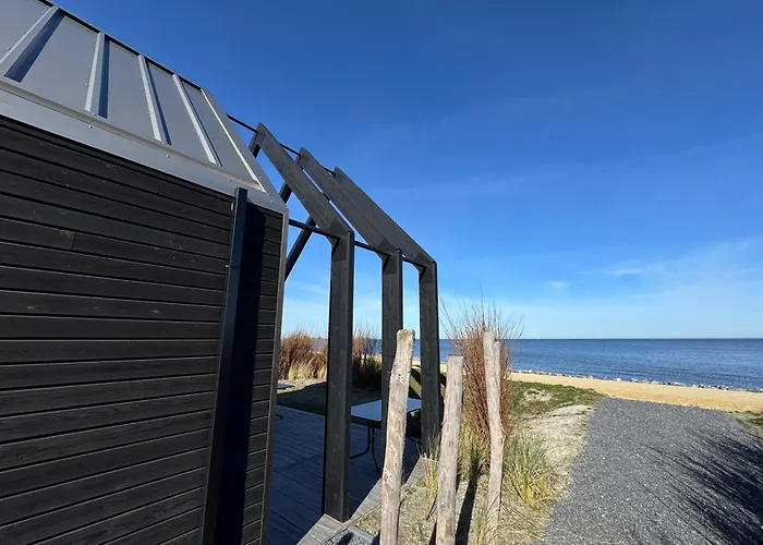 Enkhuizer Beachhouse Sky And Nr 504 *